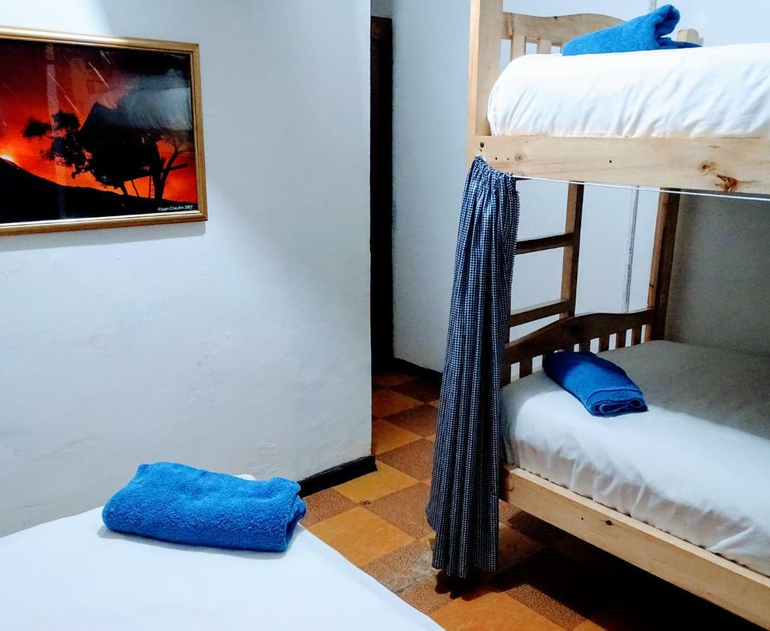 Erupcion Art Hotel & Hostel Baños Esterno foto